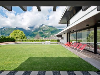 A Breathtaking Contemporary Home with Wonderful Landscaping in Trento, Italy by Pallaoro Balzan e Associati (7)