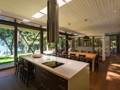 A Bright Contemporary Home Surrounded by Native Forests in Los Raulíes, Chile by planmaestro (12)