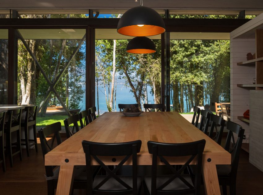 A Bright Contemporary Home Surrounded by Native Forests in Los Raulíes, Chile by planmaestro (13)