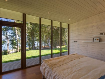 A Bright Contemporary Home Surrounded by Native Forests in Los Raulíes, Chile by planmaestro (16)