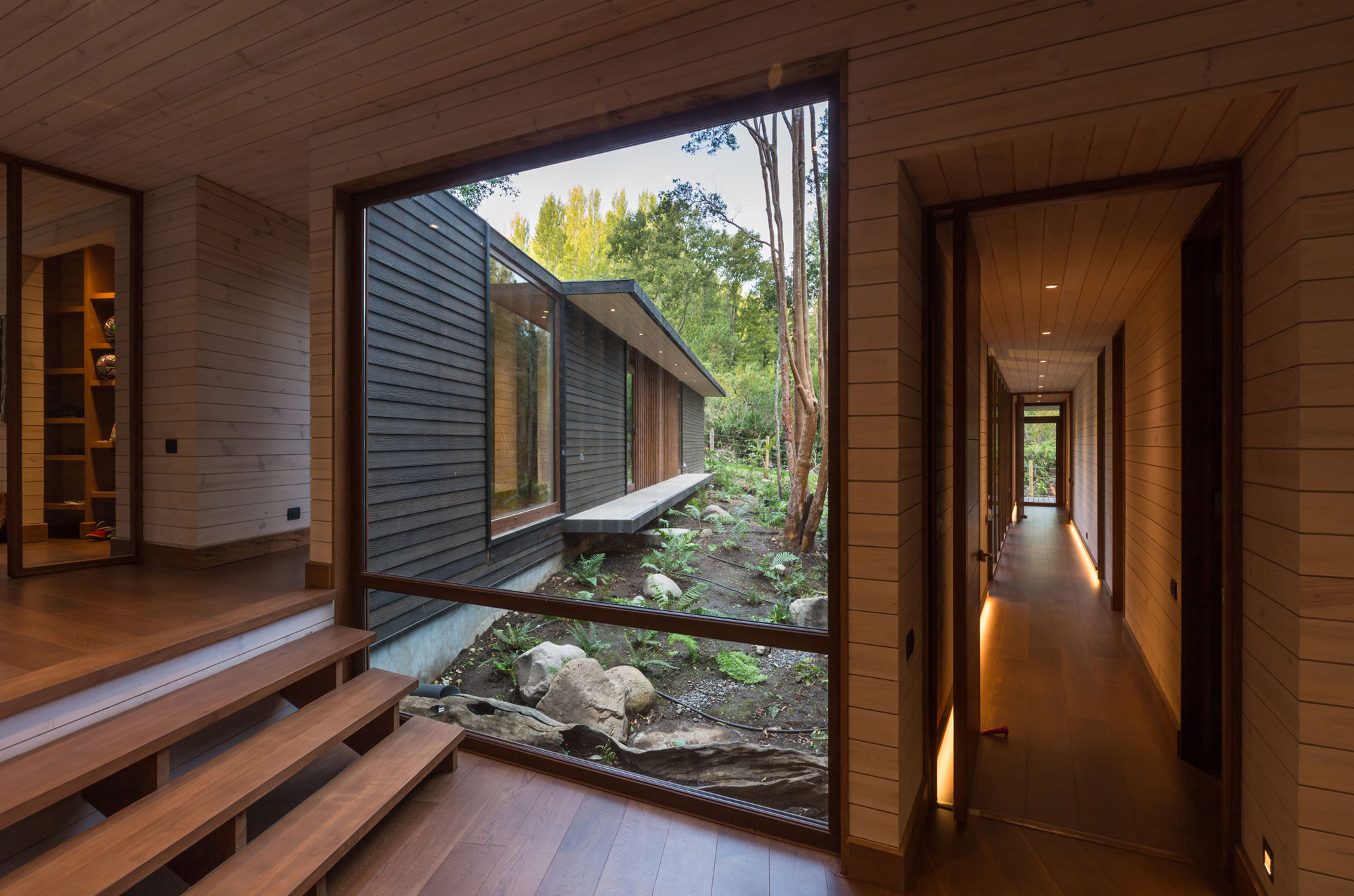 A Bright Contemporary Home Surrounded by Native Forests in Los Raulíes, Chile by planmaestro (17)