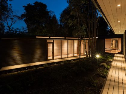 A Bright Contemporary Home Surrounded by Native Forests in Los Raulíes, Chile by planmaestro (19)