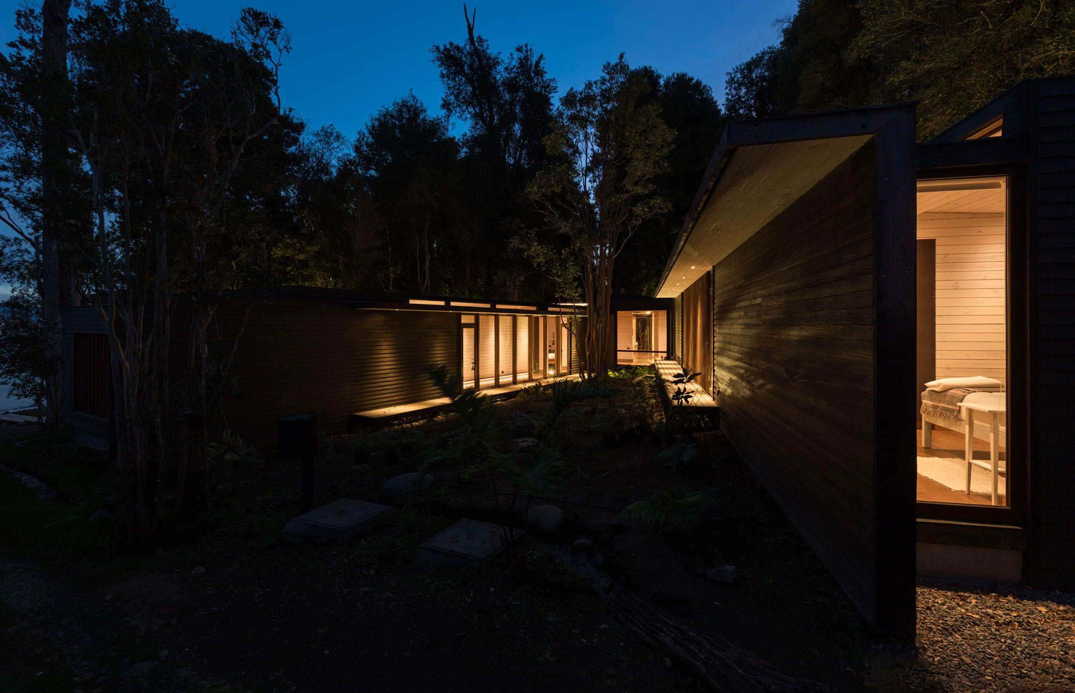 A Bright Contemporary Home Surrounded by Native Forests in Los Raulíes, Chile by planmaestro (28)
