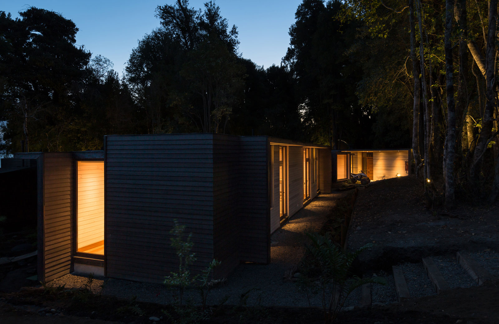 A Bright Contemporary Home Surrounded by Native Forests in Los Raulíes, Chile by planmaestro (29)