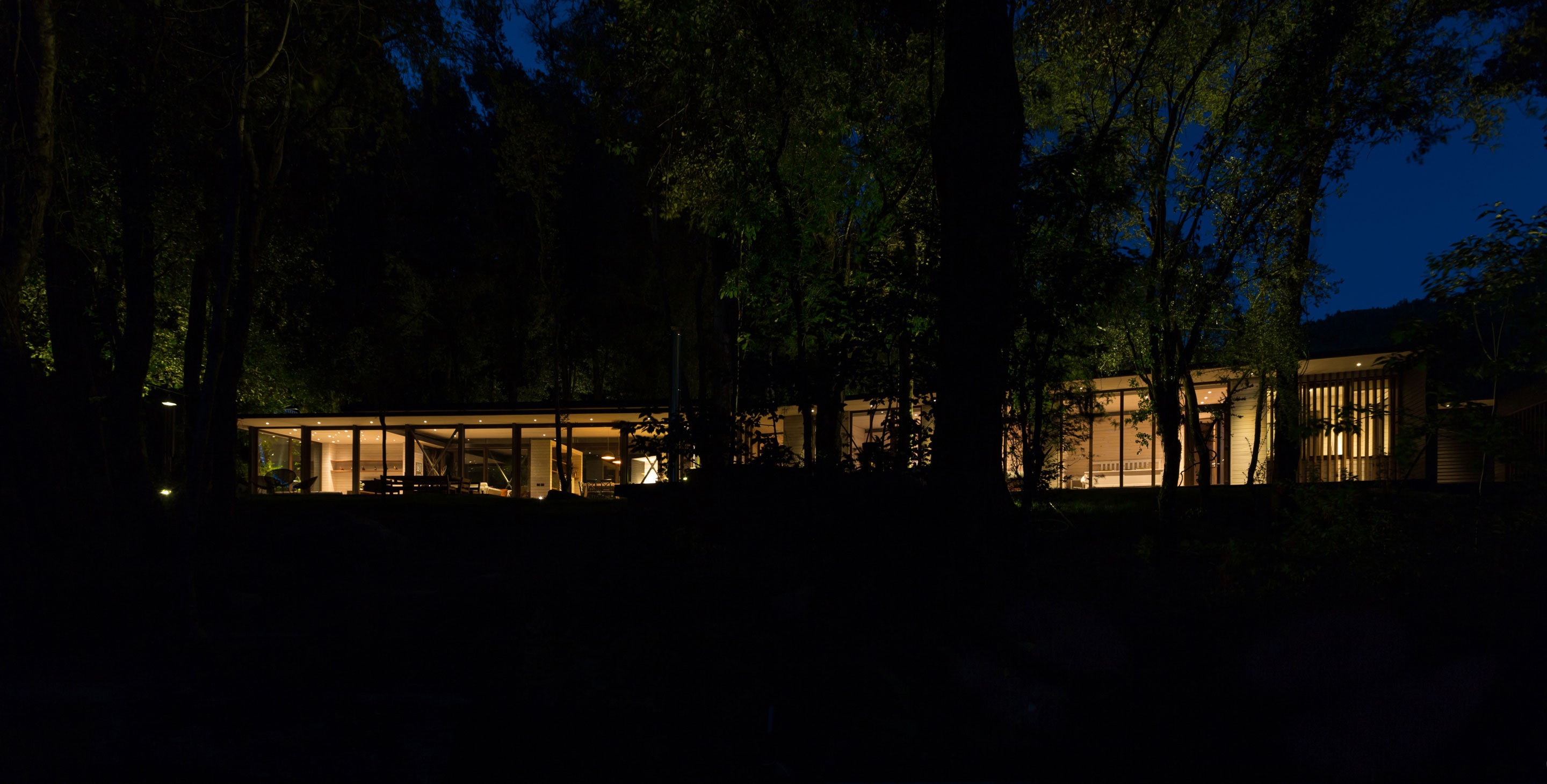 A Bright Contemporary Home Surrounded by Native Forests in Los Raulíes, Chile by planmaestro (31)