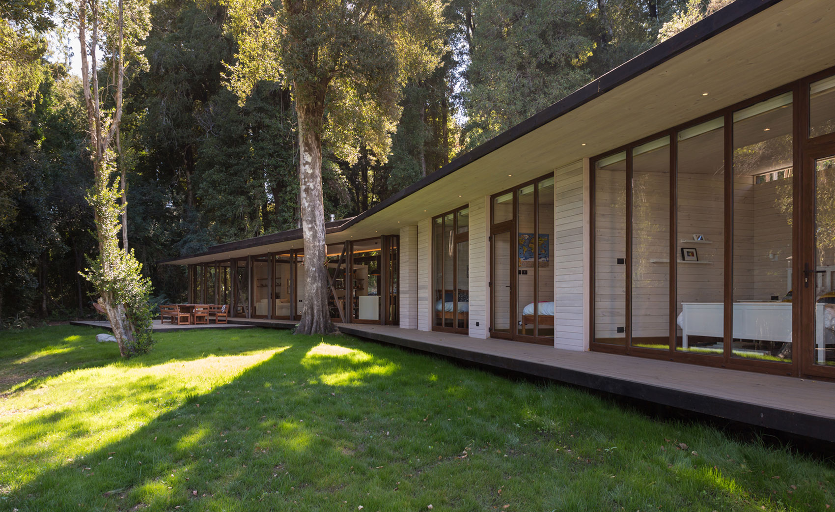 A Bright Contemporary Home Surrounded by Native Forests in Los Raulíes, Chile by planmaestro (4)