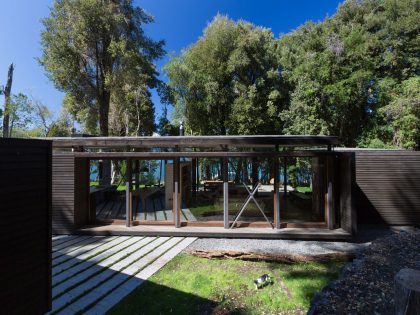 A Bright Contemporary Home Surrounded by Native Forests in Los Raulíes, Chile by planmaestro (6)