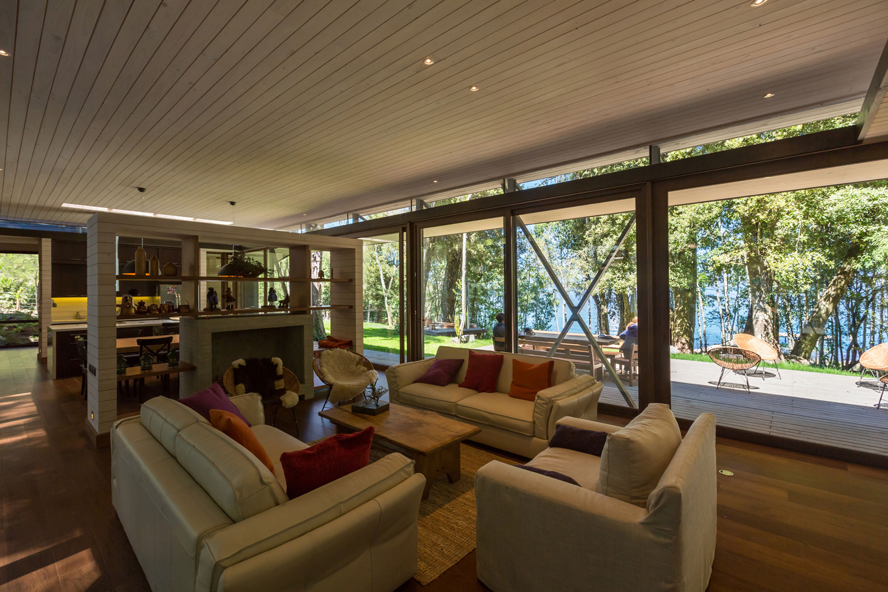 A Bright Contemporary Home Surrounded by Native Forests in Los Raulíes, Chile by planmaestro (9)