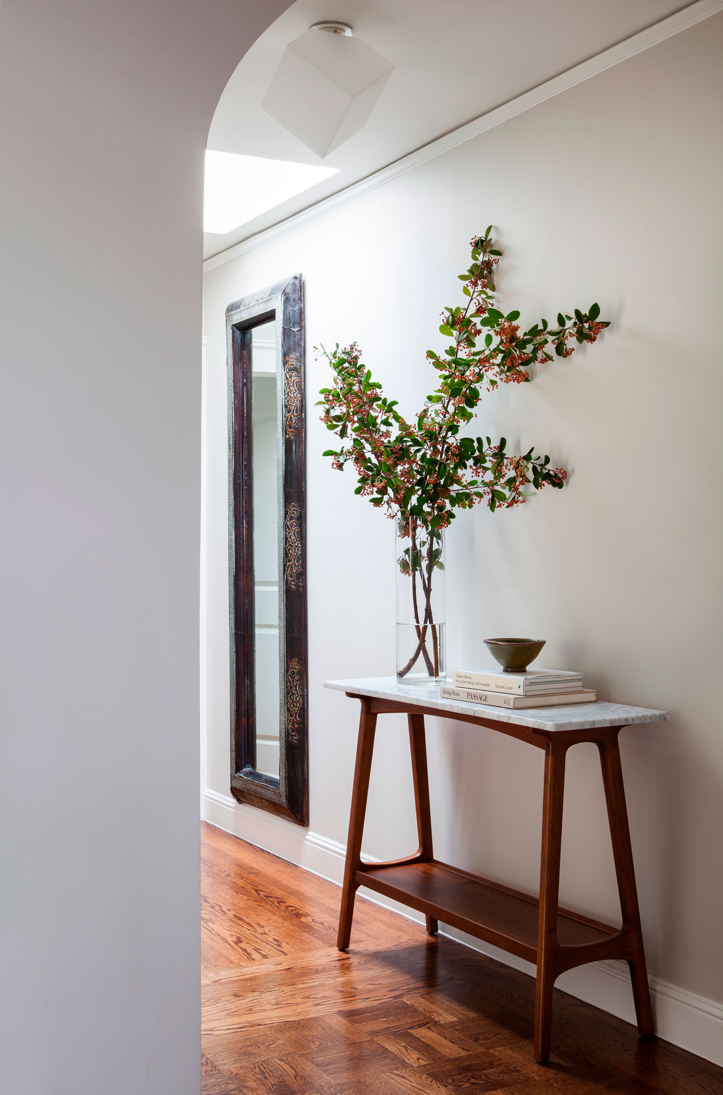 A Bright Contemporary Home with Light and Airy Interiors in San Francisco by Christy Allen Designs (4)