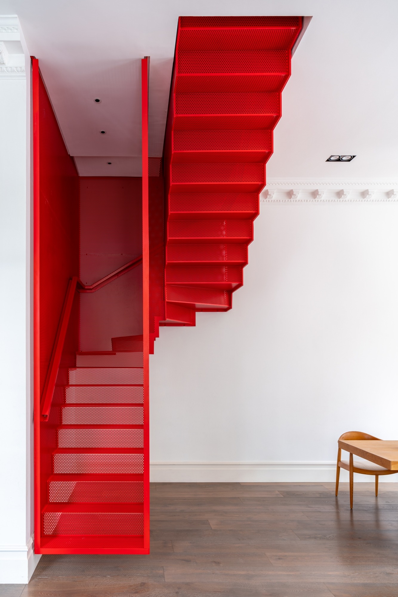 A Bright Modern Apartment with Rooftop Terrace and View of London by Michaelis Boyd (3)
