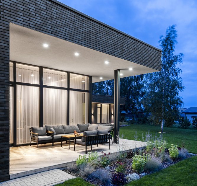 A Bright Modern L-Shaped Home Blends with Stunning Natural Surroundings in Vilnius, Lithuania by ArchLAB studio (12)