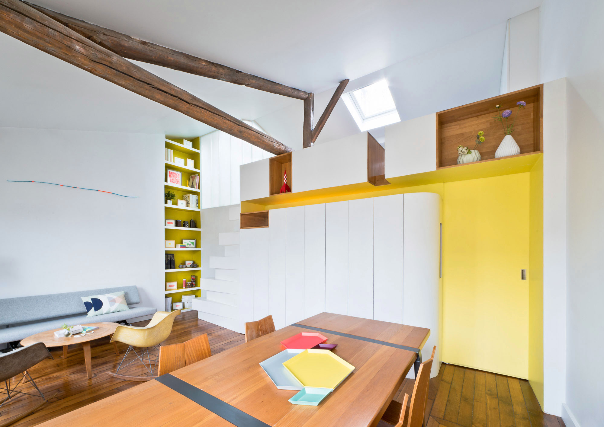A Bright and Cheerful Modern Apartment for a Fashion Designer in Montmartre by SABO Project (4)
