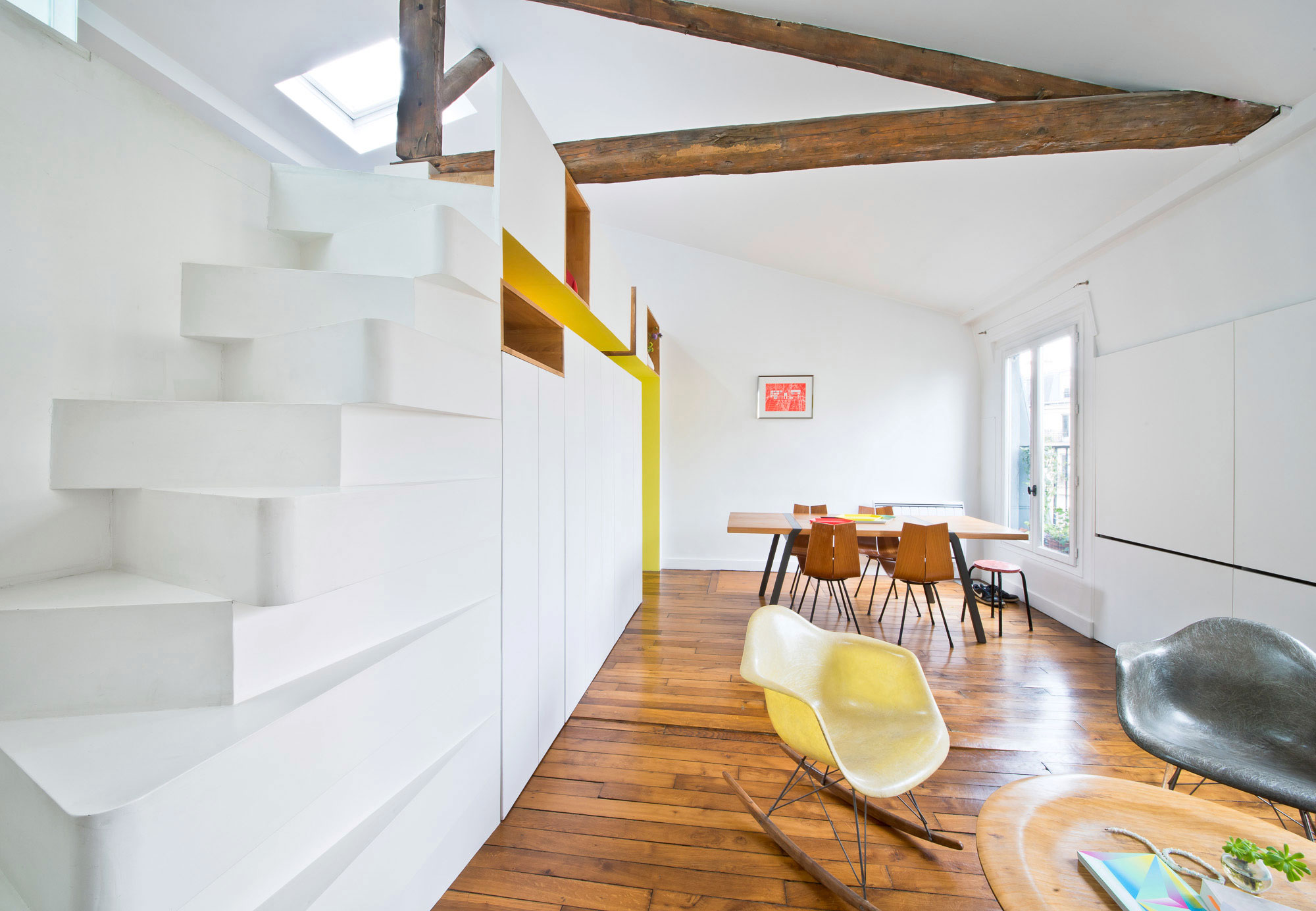 A Bright and Cheerful Modern Apartment for a Fashion Designer in Montmartre by SABO Project (5)