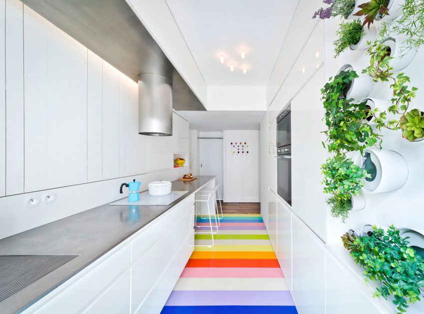 A Bright and Cheerful Modern Apartment for a Fashion Designer in Montmartre by SABO Project (6)