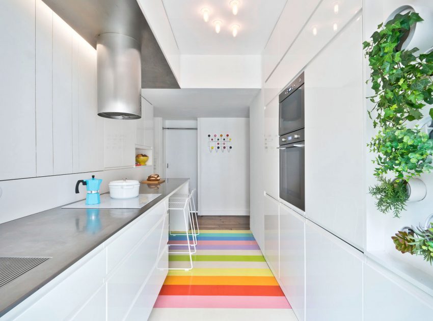 A Bright and Cheerful Modern Apartment for a Fashion Designer in Montmartre by SABO Project (7)