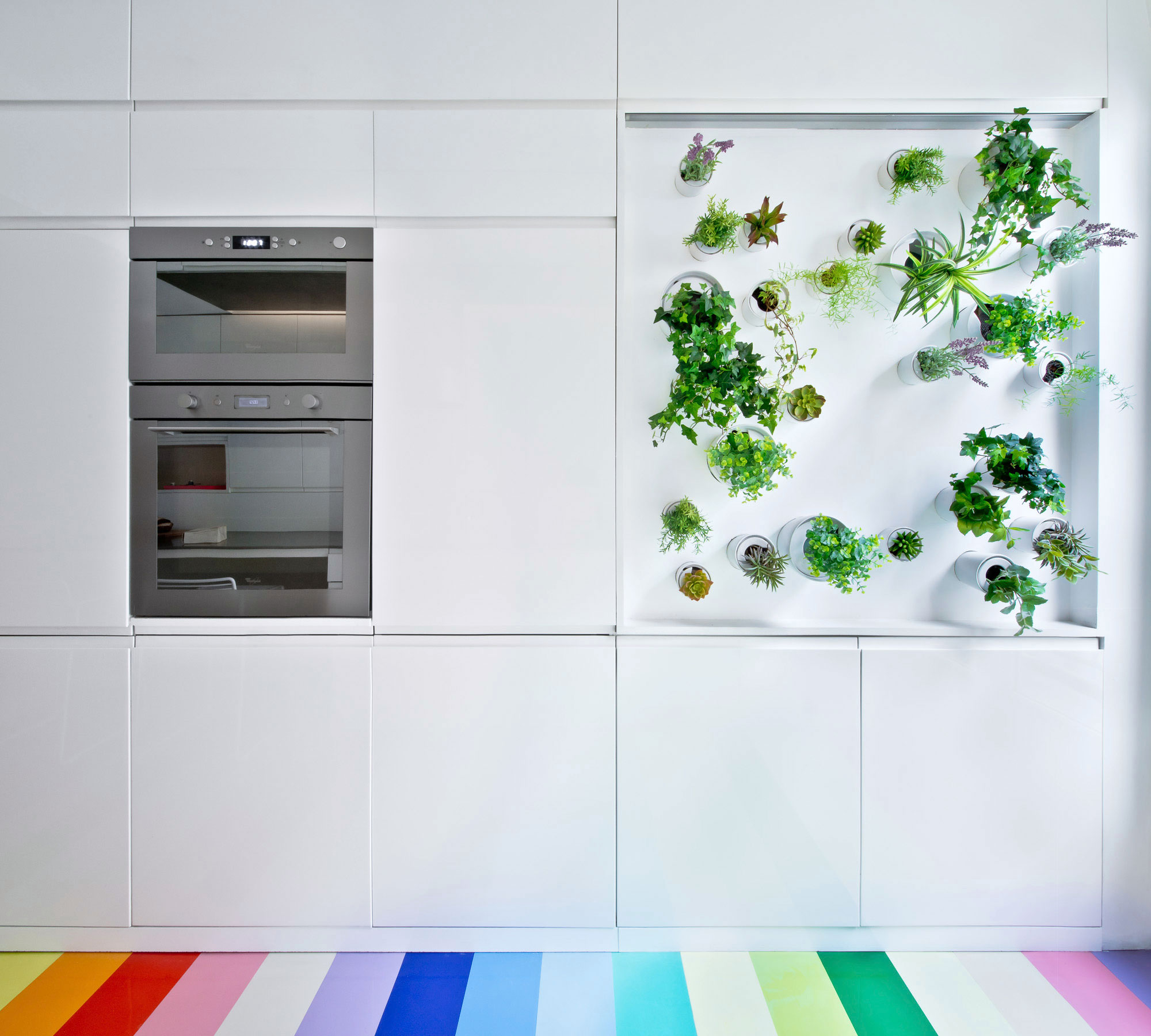 A Bright and Cheerful Modern Apartment for a Fashion Designer in Montmartre by SABO Project (9)