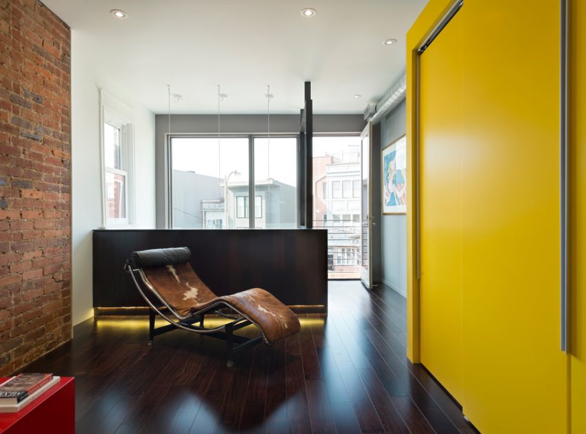 A Bright and Colorful Modern Row House with Playful Details in Washington, DC by KUBE Architecture (11)