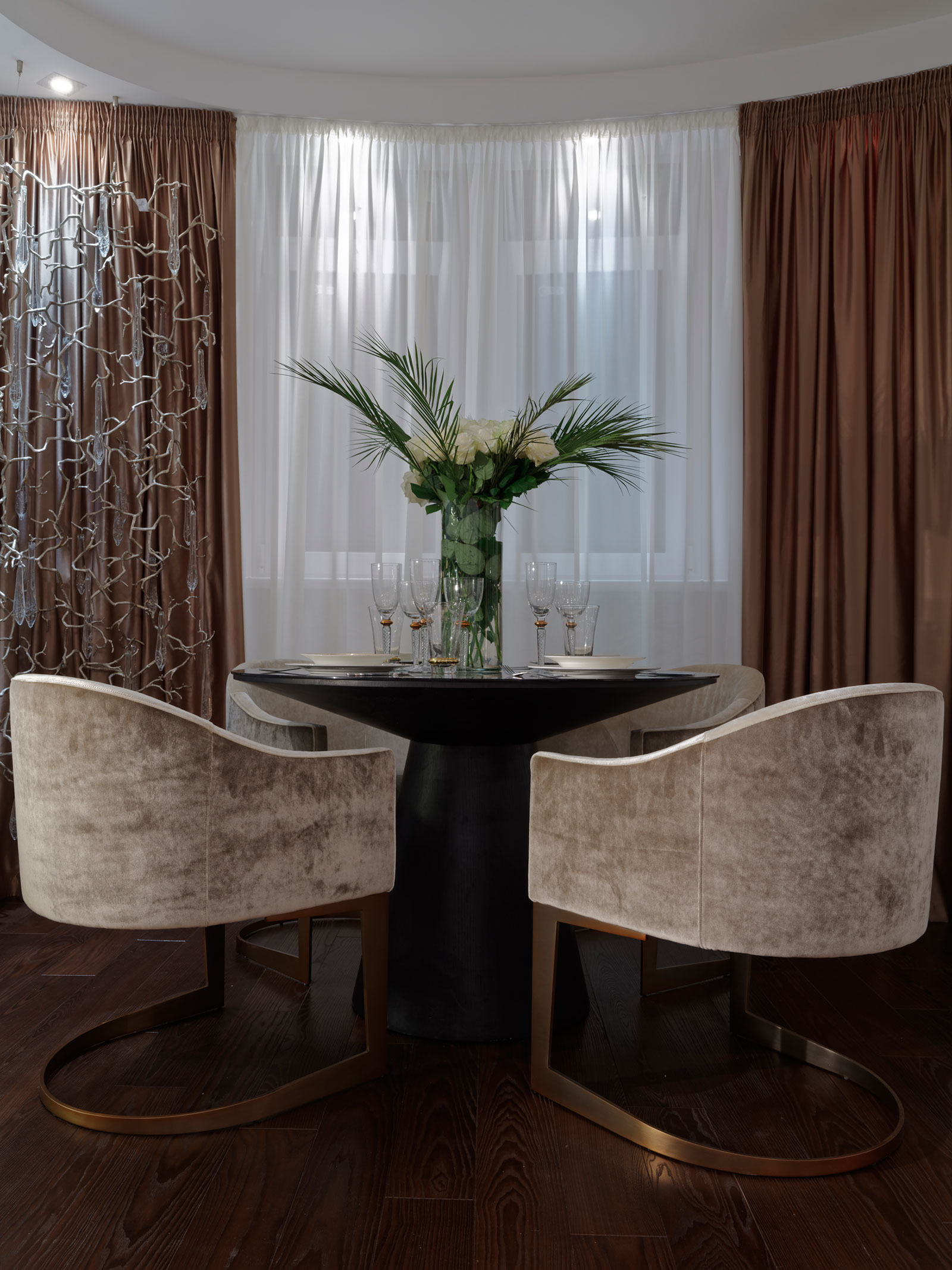 A Bright and Sophisticated Apartment with an Elegant Interior in Obolom by Absolute Interior Decor (12)