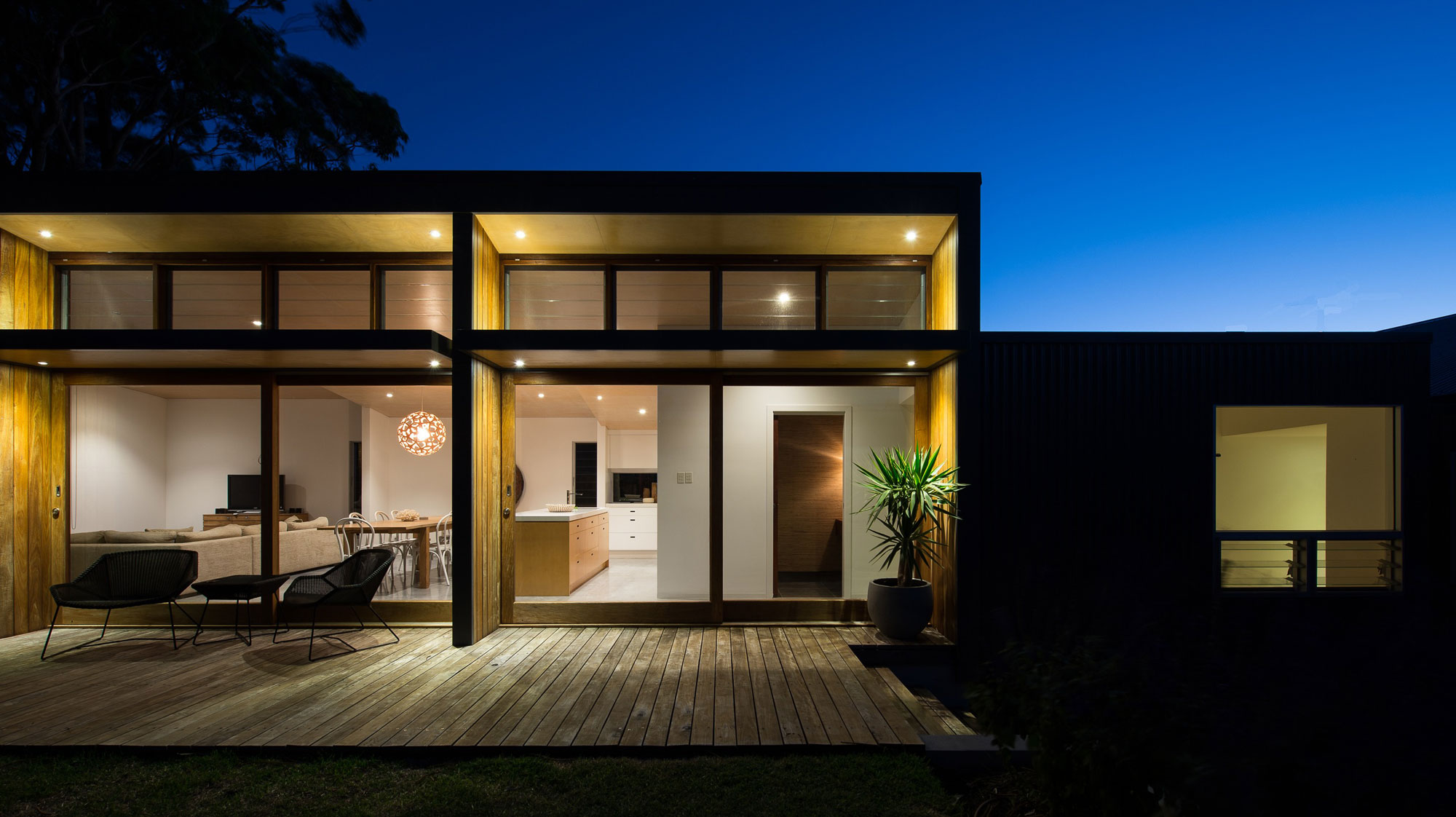 A Bright and Spacious Family Home with Beautiful Interiors in New South Wales by Bourne Blue Architecture (21)