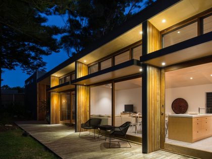 A Bright and Spacious Family Home with Beautiful Interiors in New South Wales by Bourne Blue Architecture (22)