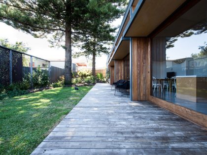 A Bright and Spacious Family Home with Beautiful Interiors in New South Wales by Bourne Blue Architecture (3)