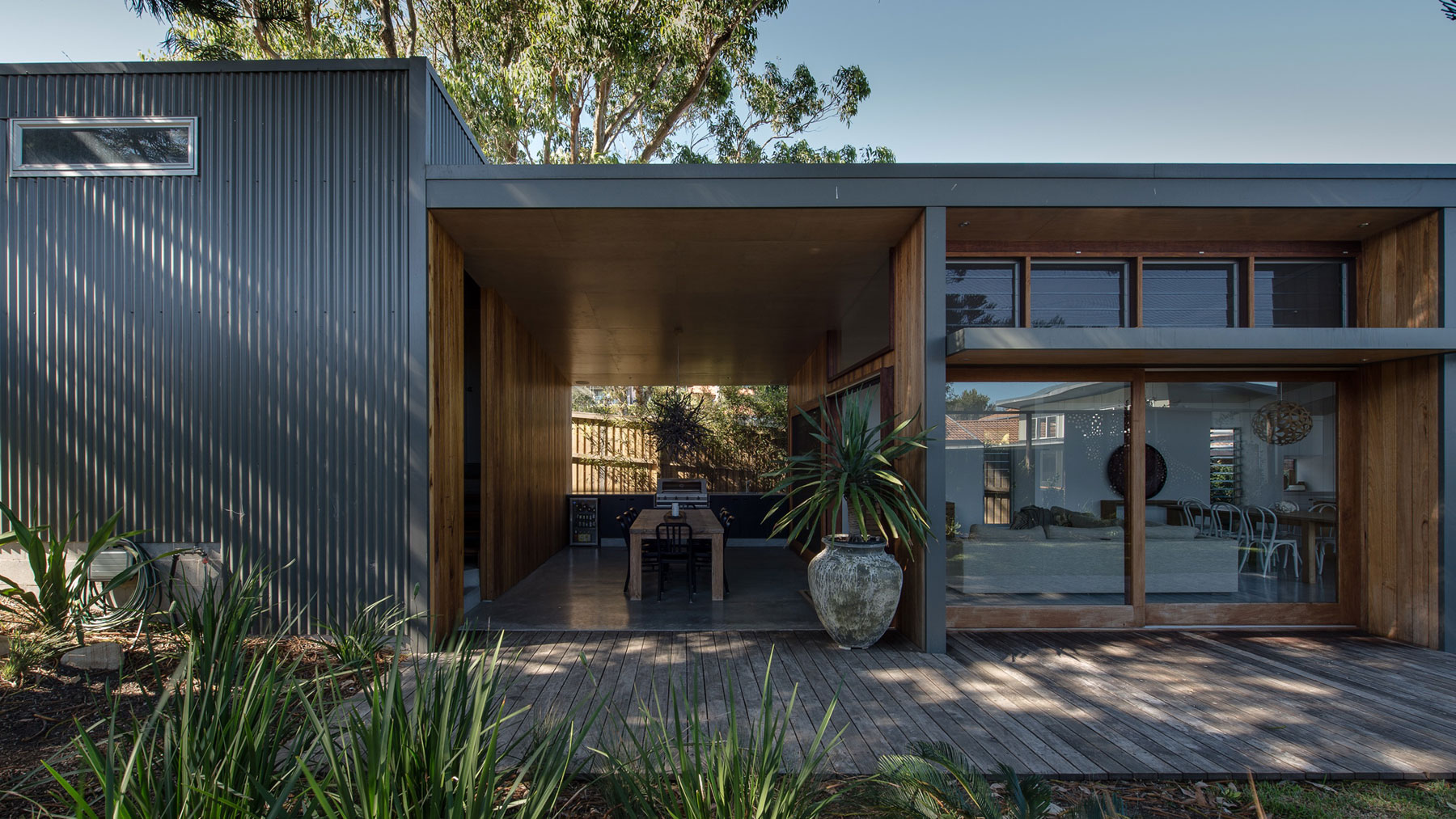 A Bright and Spacious Family Home with Beautiful Interiors in New South Wales by Bourne Blue Architecture (4)