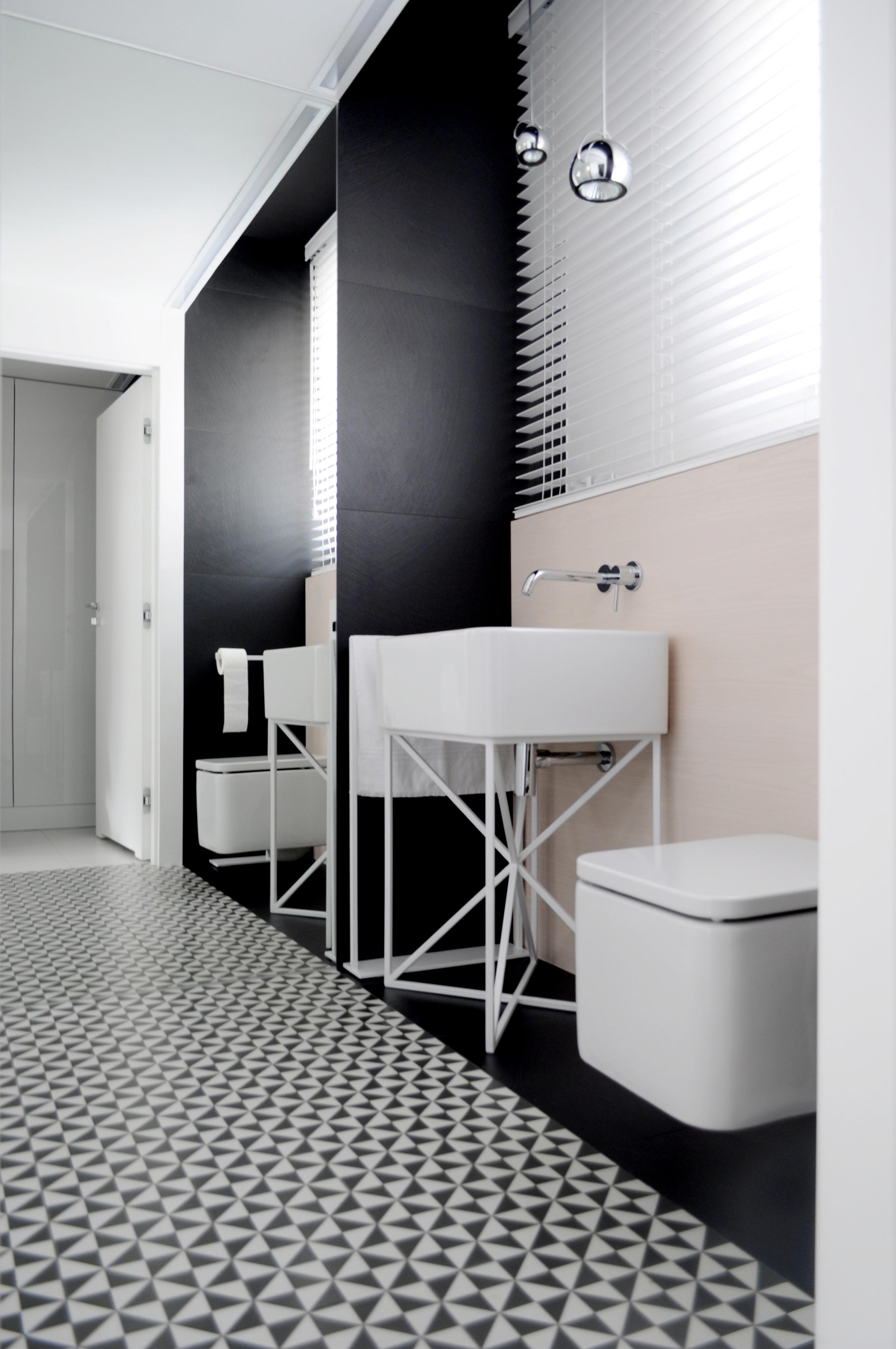 A Bright and Spacious House with Comfortable and Remarkable Interiors in Tarnowskie Gory by WIDAWSCY STUDIO ARCHITEKTURY (22)