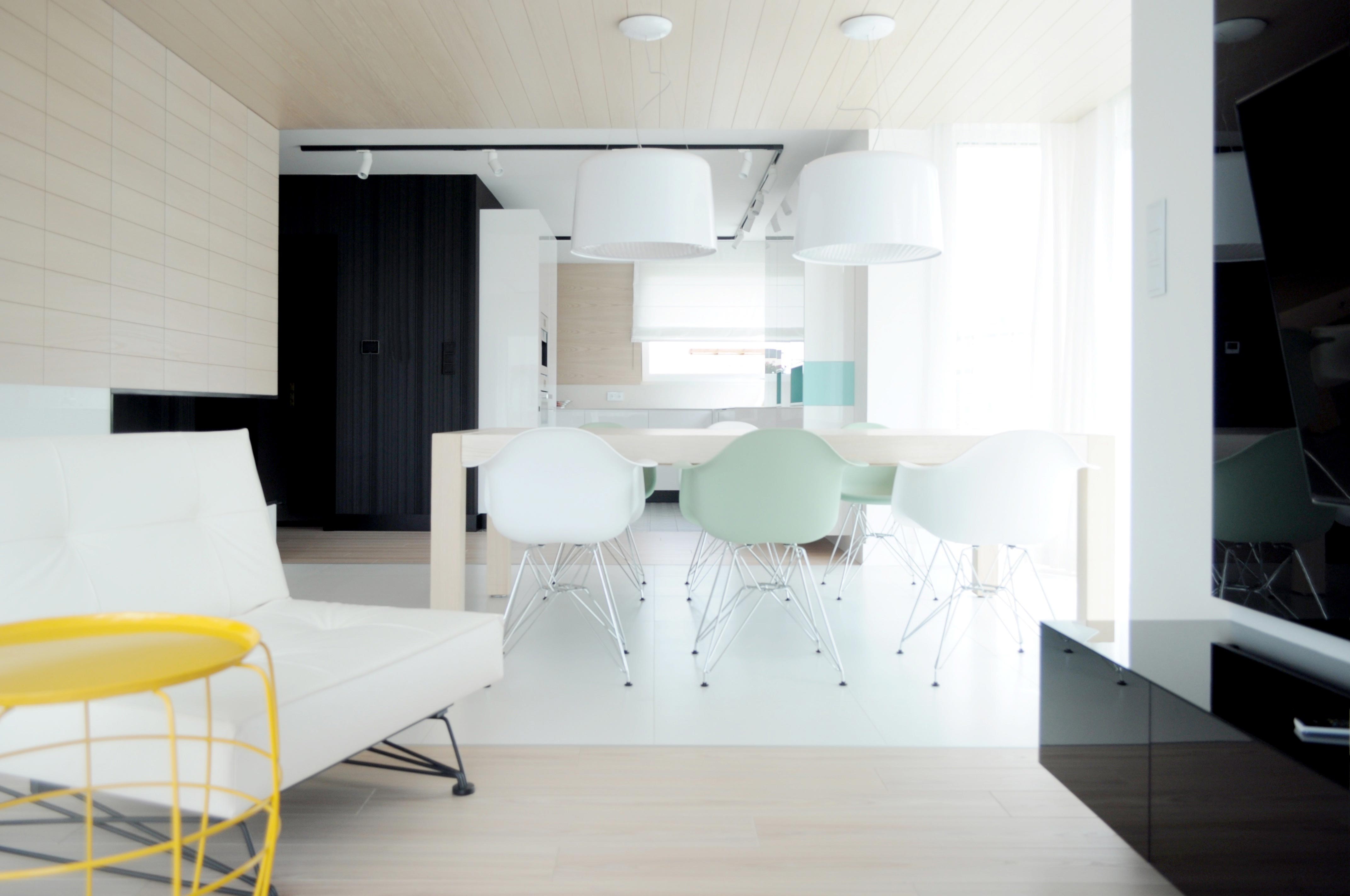 A Bright and Spacious House with Comfortable and Remarkable Interiors in Tarnowskie Gory by WIDAWSCY STUDIO ARCHITEKTURY (4)