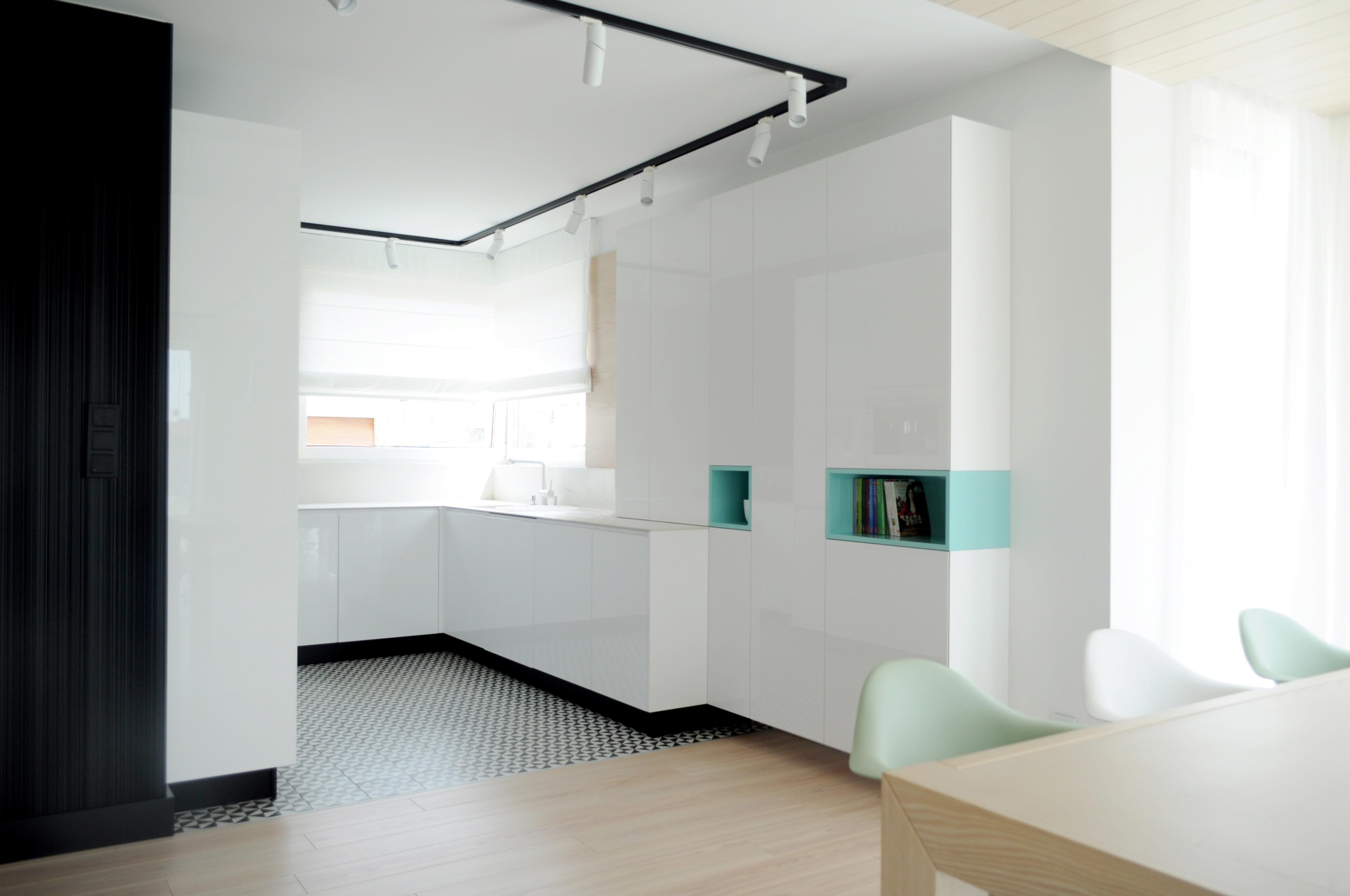 A Bright and Spacious House with Comfortable and Remarkable Interiors in Tarnowskie Gory by WIDAWSCY STUDIO ARCHITEKTURY (5)