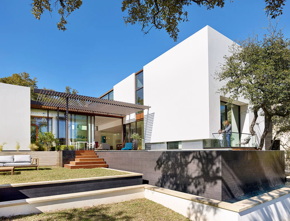 A Bright and Stylish Modern Home with Vibrant Interiors in Austin by BF Homes (1)