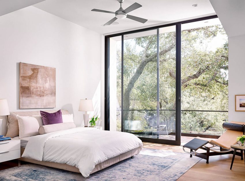 A Bright and Stylish Modern Home with Vibrant Interiors in Austin by BF Homes (9)