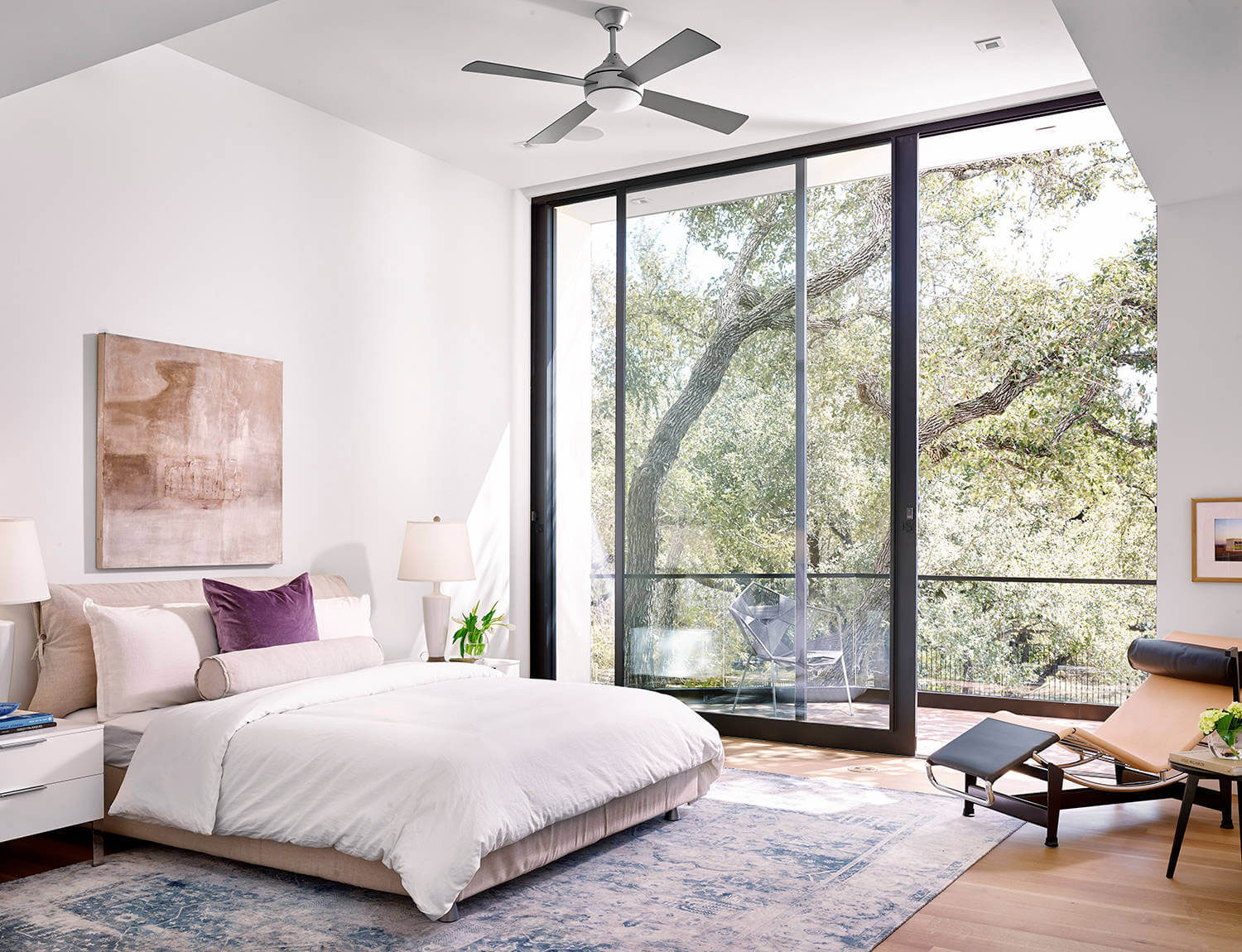 A Bright and Stylish Modern Home with Vibrant Interiors in Austin by BF Homes (9)