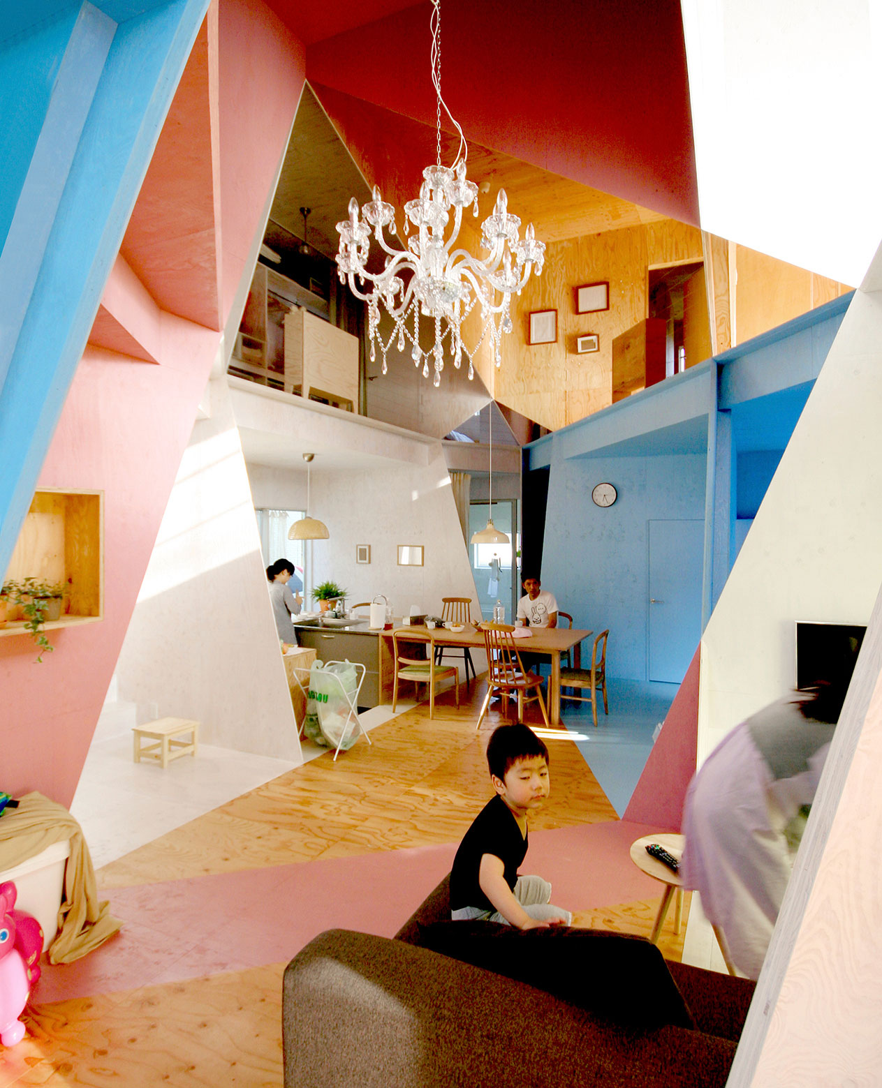 A Bright and Vibrant Apartment with Bold Splashes of Color in Chiba Prefecture by Kochi Architect’s Studio (3)