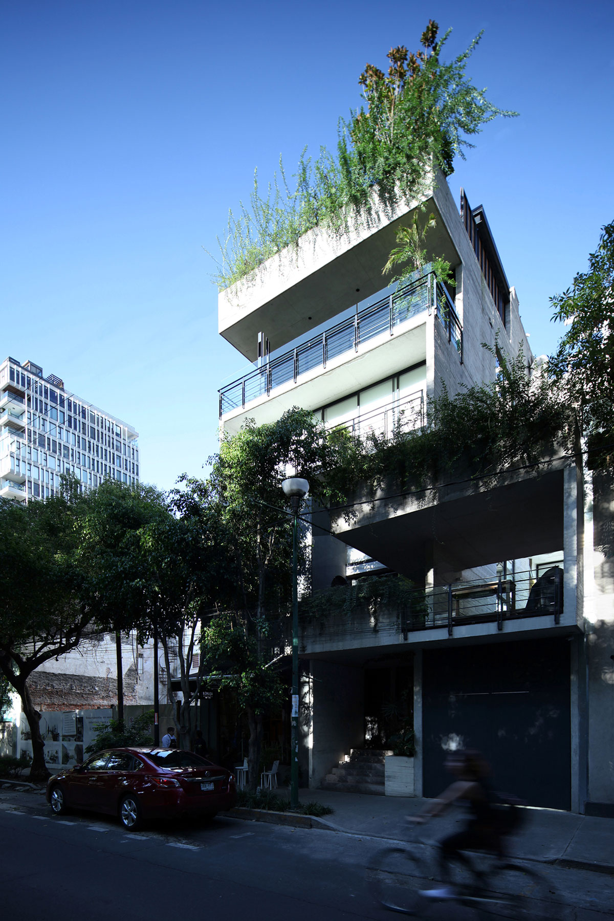 A Charming Art Deco Home with Unique and Modern Flair in Mexico City by Jorge Hernández de la Garza (1)