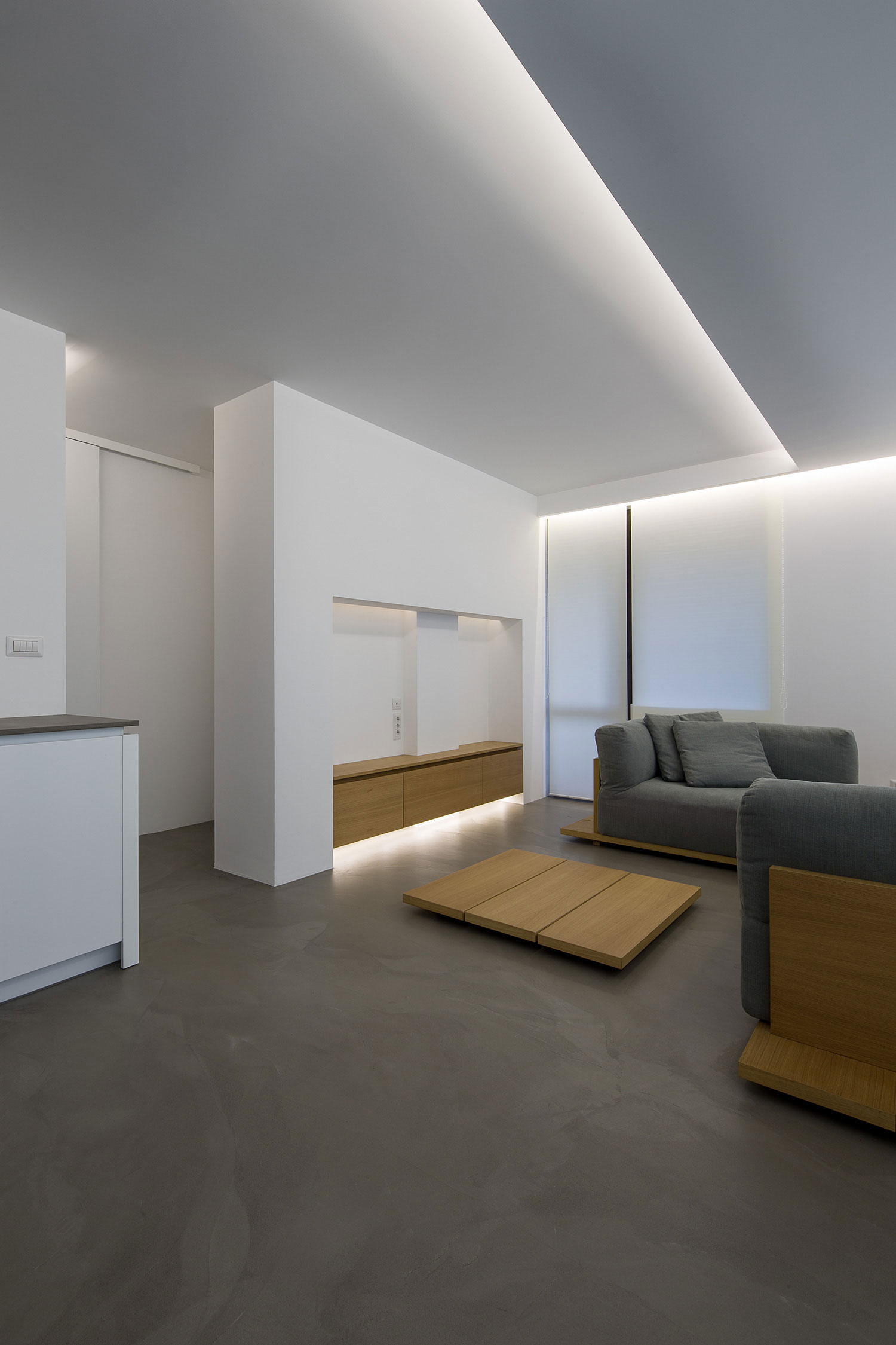 A Chic Contemporary Apartment with Minimalist Interior in Sofia by Elia Nedkov (2)
