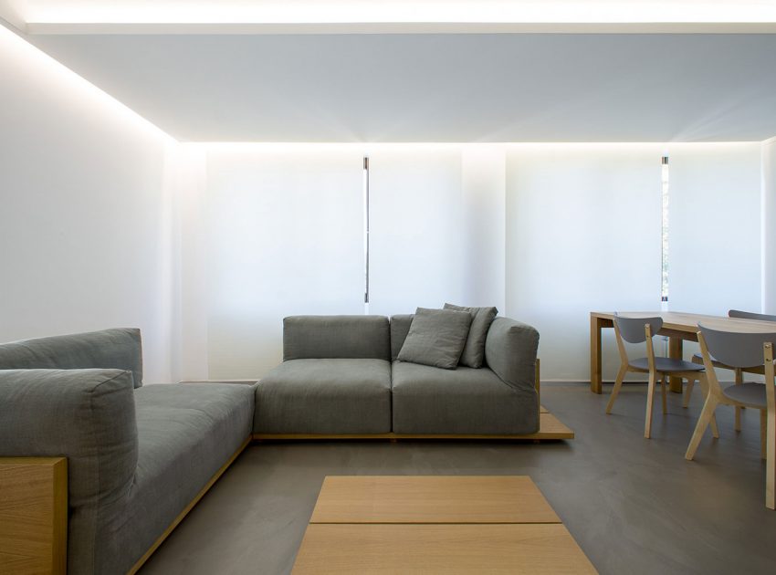 A Chic Contemporary Apartment with Minimalist Interior in Sofia by Elia Nedkov (3)