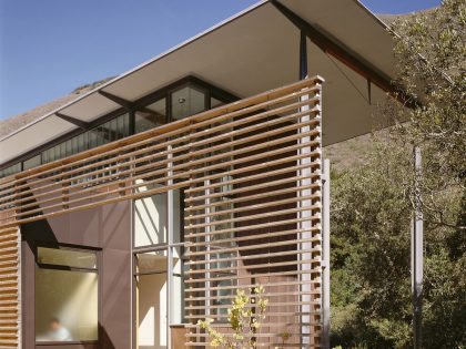 A Chic Contemporary Home with Terrace and Breathtaking Views in Big Sur, California by Fougeron Architecture (3)