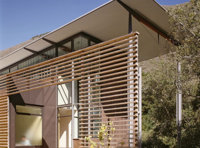 A Chic Contemporary Home with Terrace and Breathtaking Views in Big Sur, California by Fougeron Architecture (3)