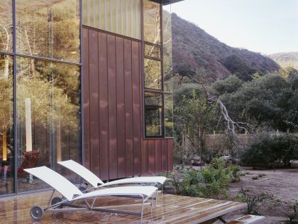 A Chic Contemporary Home with Terrace and Breathtaking Views in Big Sur, California by Fougeron Architecture (6)