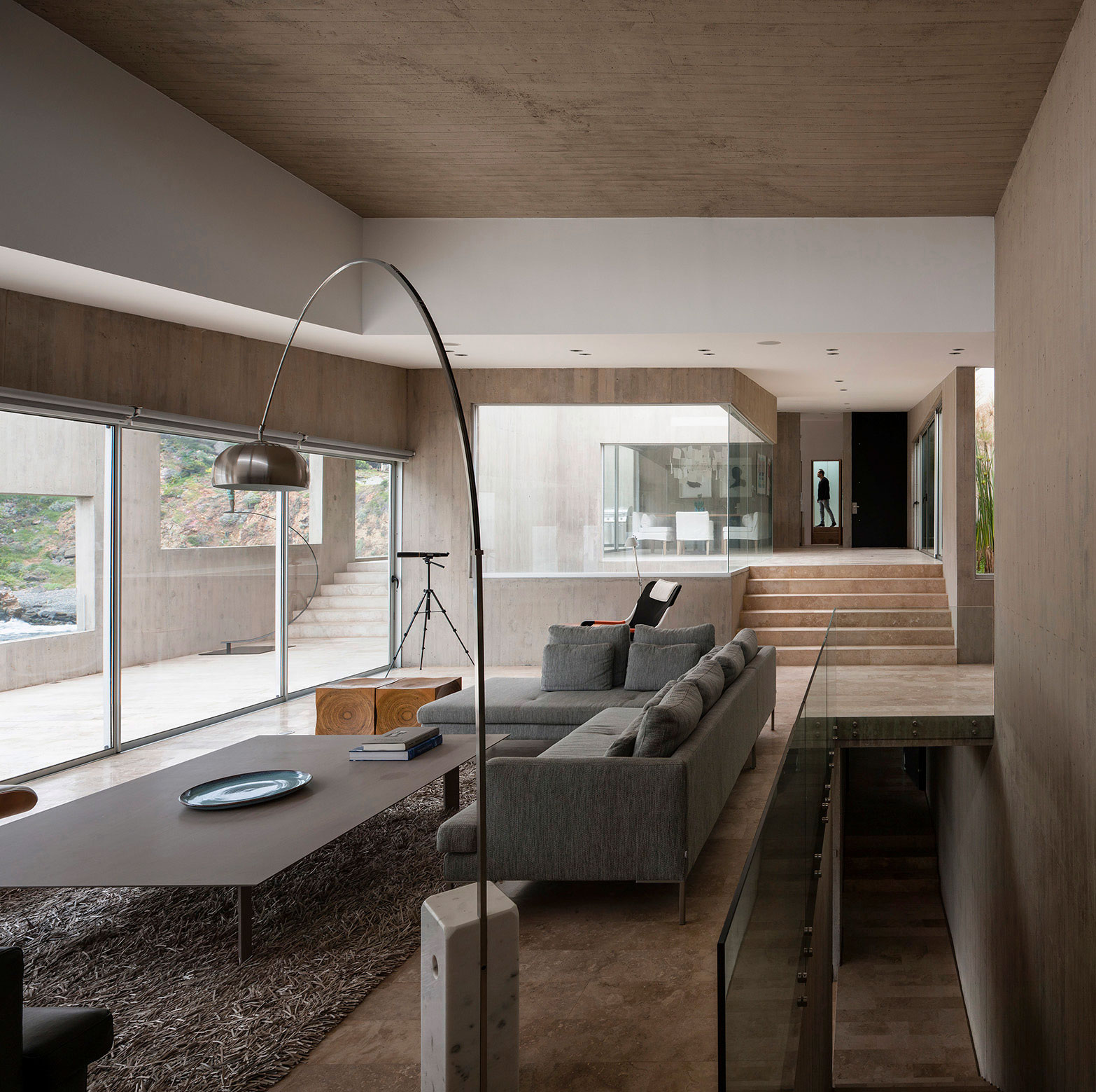 A Concrete Hillside Home with a Simple and Elegant Interior in Los Vilos, Chile by Felipe Assadi & Francisca Pulido (16)