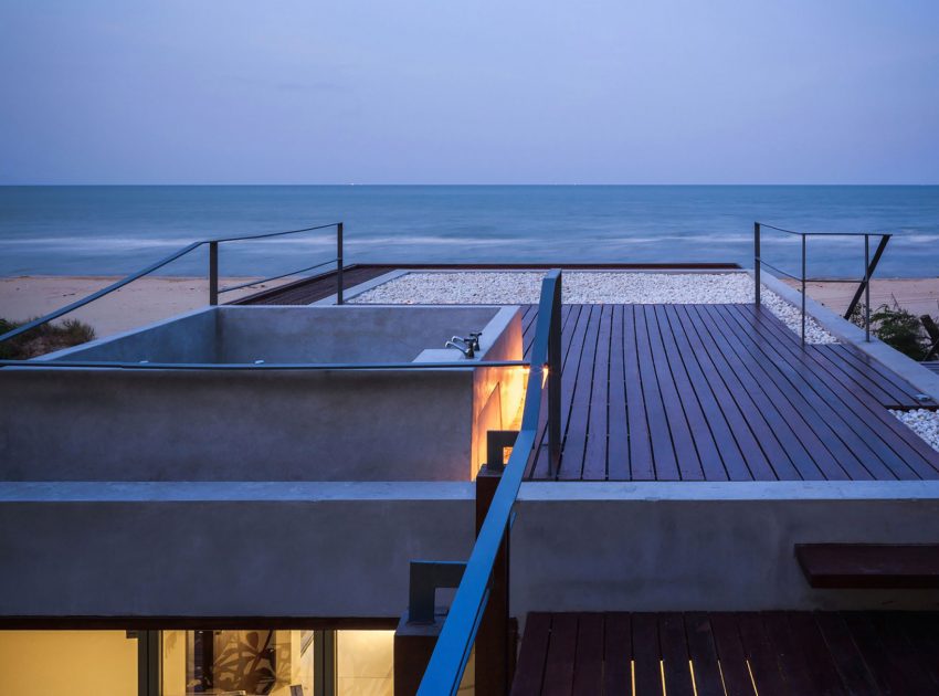 A Contemporary Beachfront Home for an Interethnic Family of Four in Prachuap Khiri Khan by Beautbureau (14)