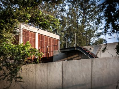 A Contemporary Beachfront Home for an Interethnic Family of Four in Prachuap Khiri Khan by Beautbureau (4)