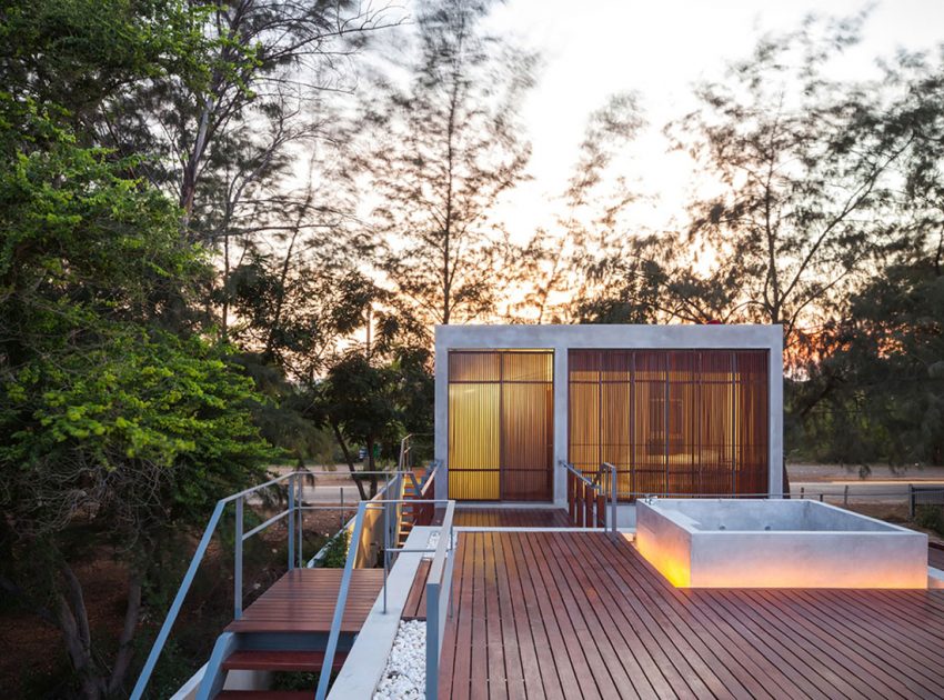 A Contemporary Beachfront Home for an Interethnic Family of Four in Prachuap Khiri Khan by Beautbureau (5)