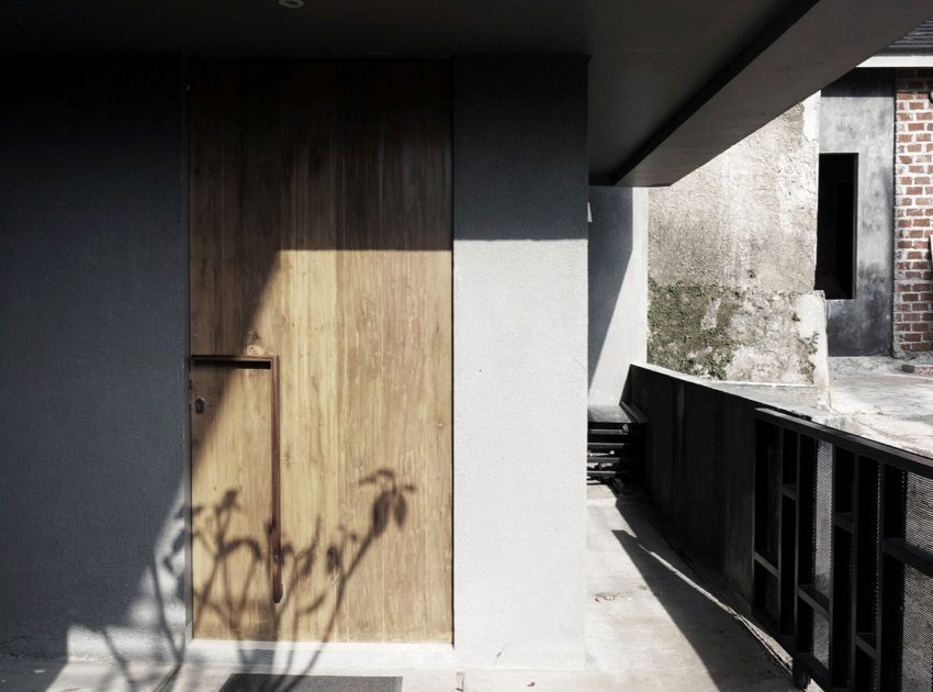 A Cozy Concrete House with Simple and Elegant Interior in Bandung City by eben (5)