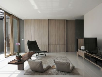 A Cozy Concrete House with Simple and Elegant Interior in Bandung City by eben (8)