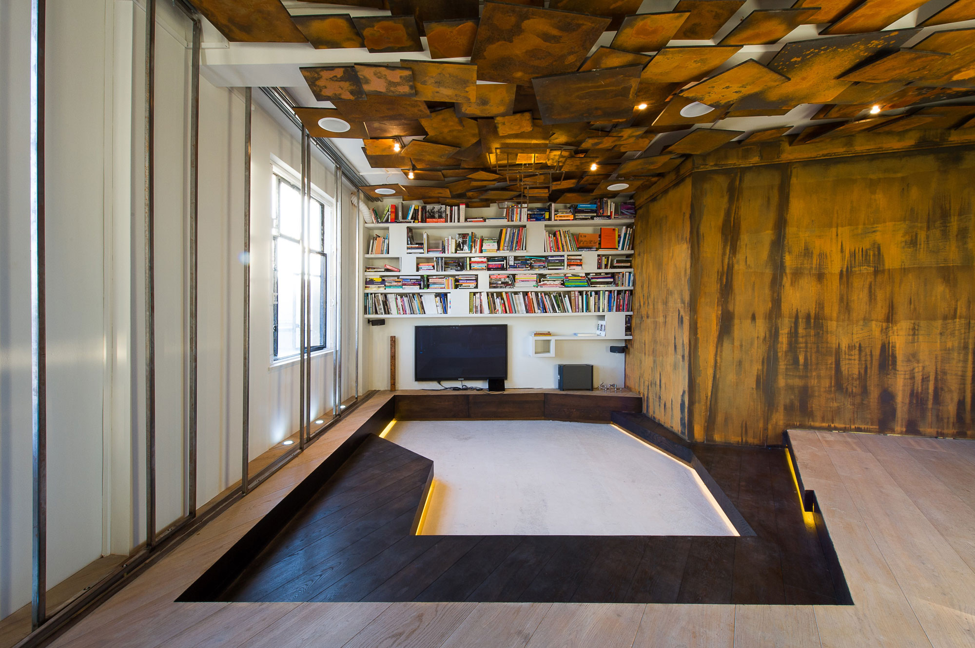 A Cozy Contemporary Home with Vintage Industrial Elements ...
