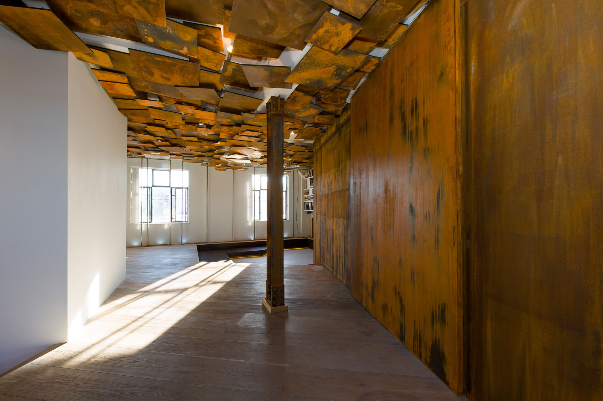 A Cozy Contemporary Home with Vintage Industrial Elements in London by 4M Group (17)