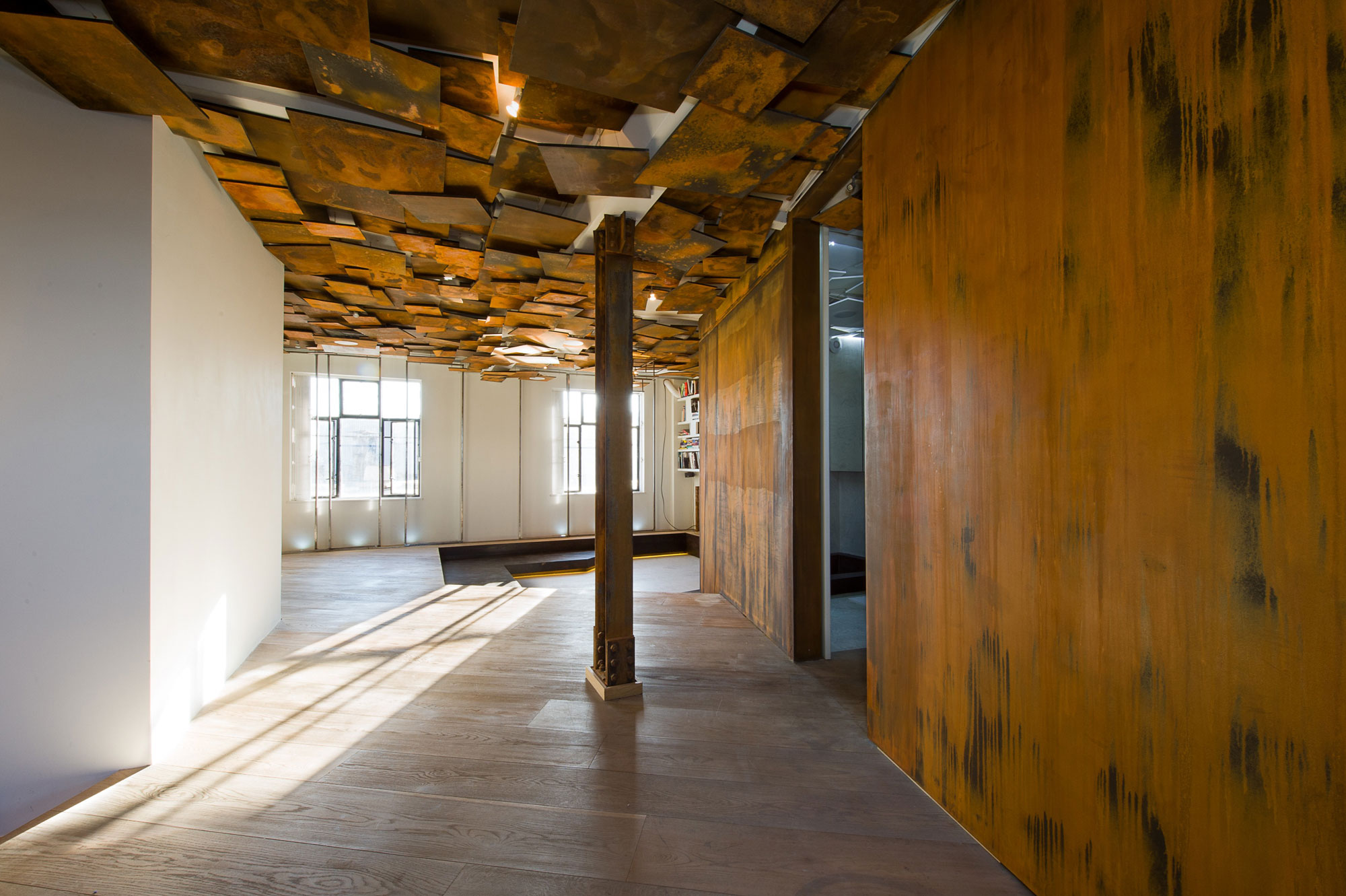 A Cozy Contemporary Home with Vintage Industrial Elements in London by 4M Group (18)