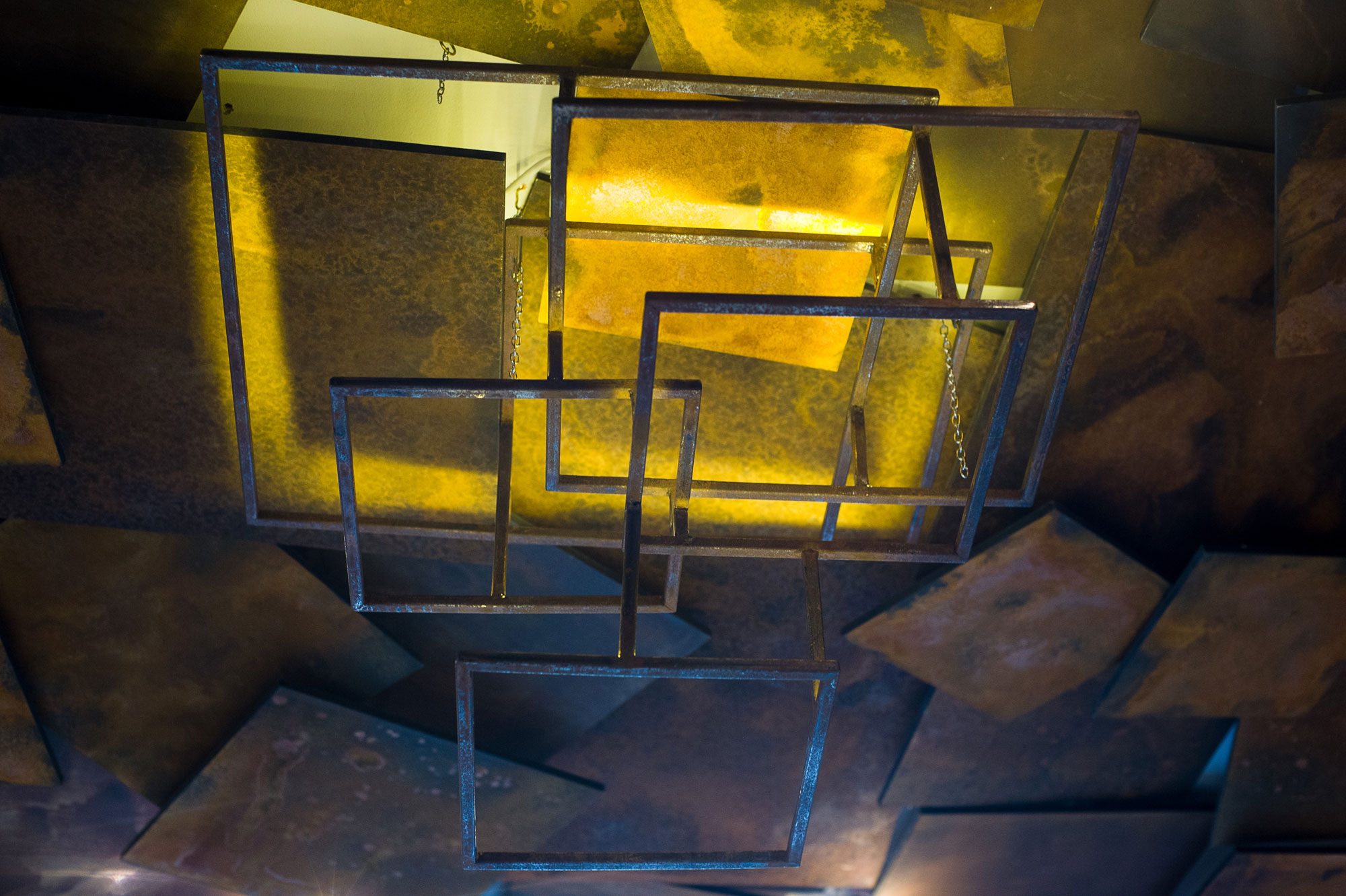 A Cozy Contemporary Home with Vintage Industrial Elements in London by 4M Group (26)