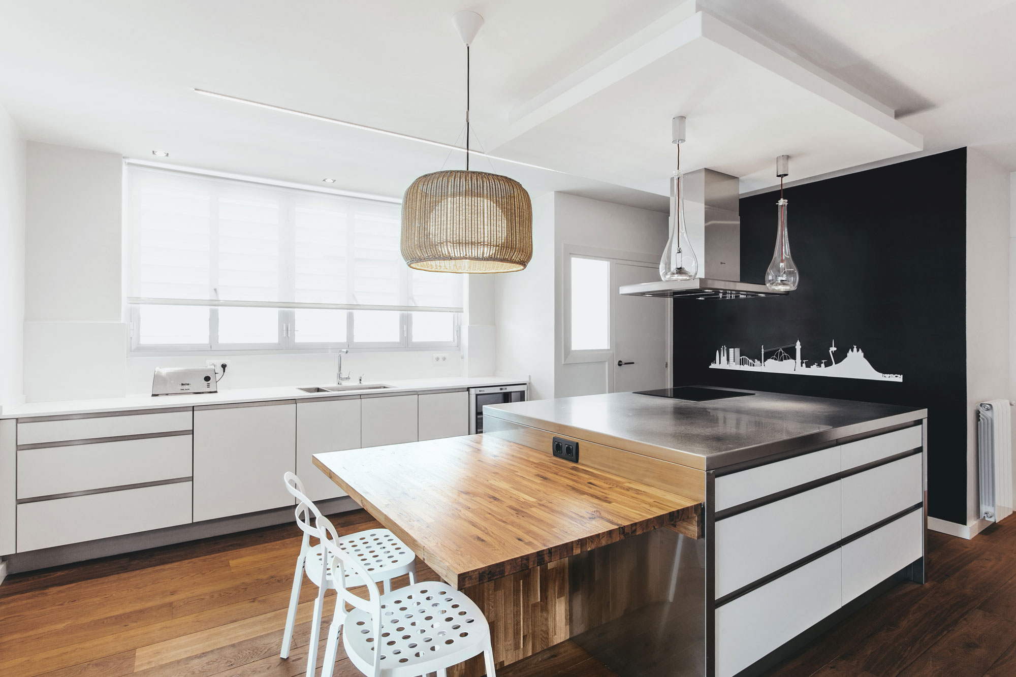 A Cozy Contemporary Home with a Warm and Light Interiors in Barcelona, Spain by Dom Arquitectura (7)